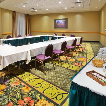 Holiday Inn & Suites North Vancouver By Ihg Esterno foto