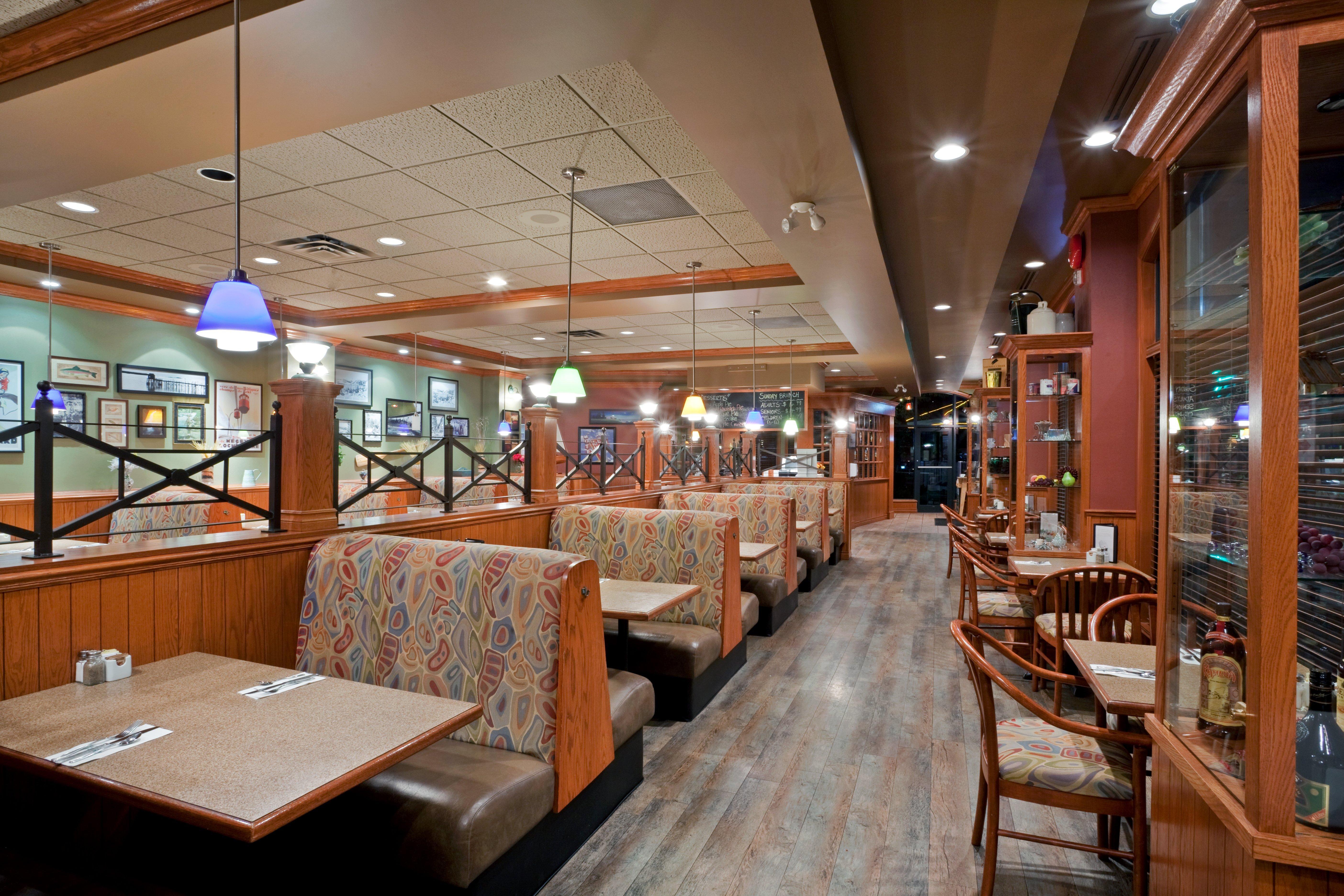 Holiday Inn & Suites North Vancouver By Ihg Esterno foto