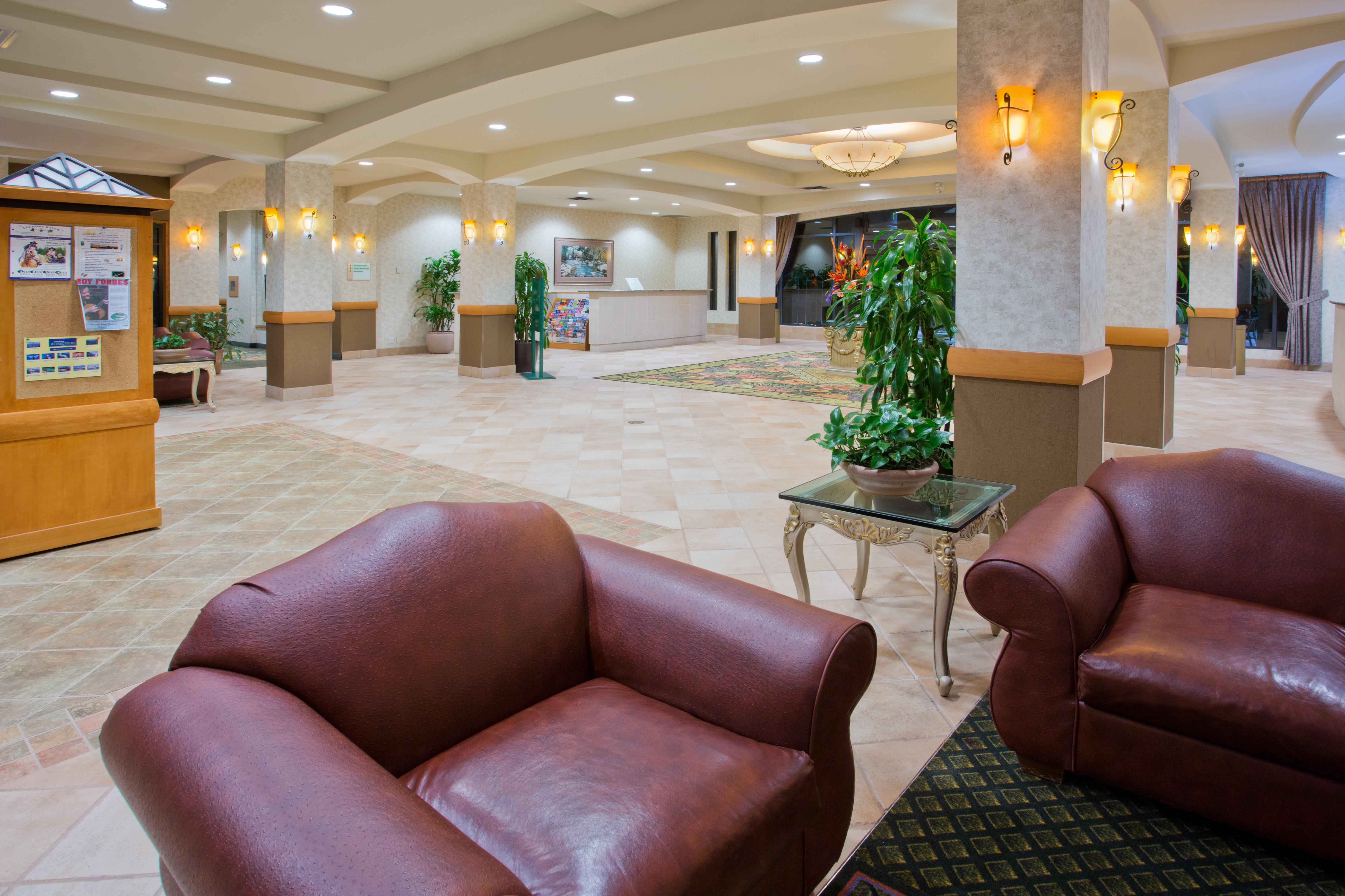 Holiday Inn & Suites North Vancouver By Ihg Esterno foto
