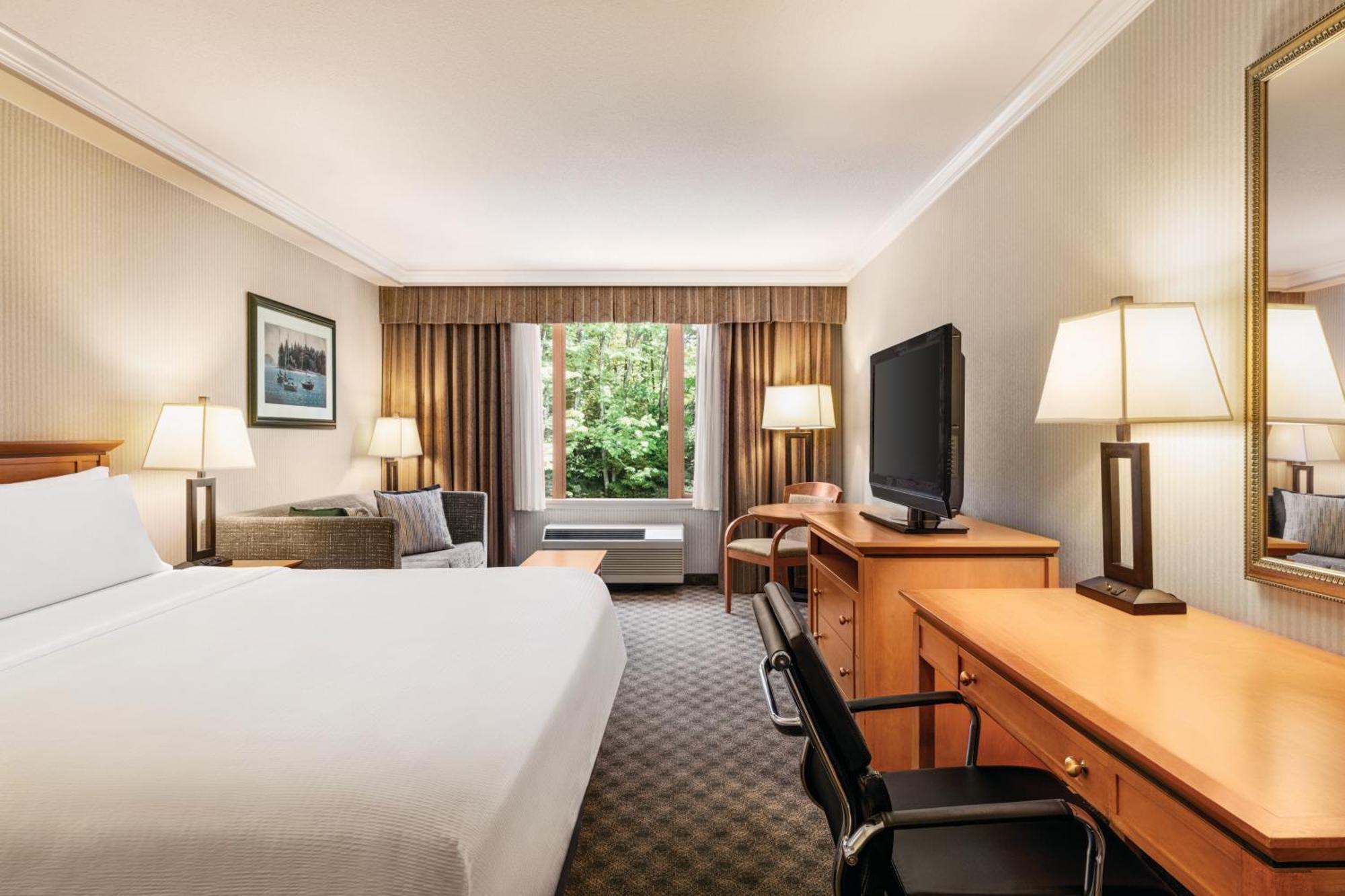 Holiday Inn & Suites North Vancouver By Ihg Esterno foto