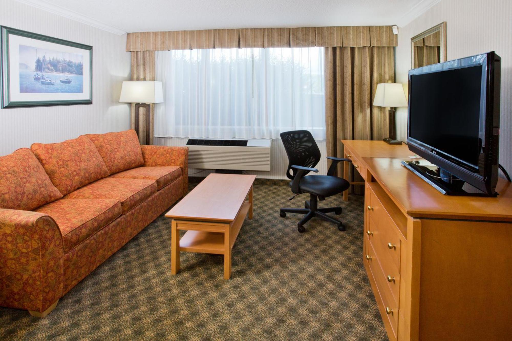 Holiday Inn & Suites North Vancouver By Ihg Esterno foto